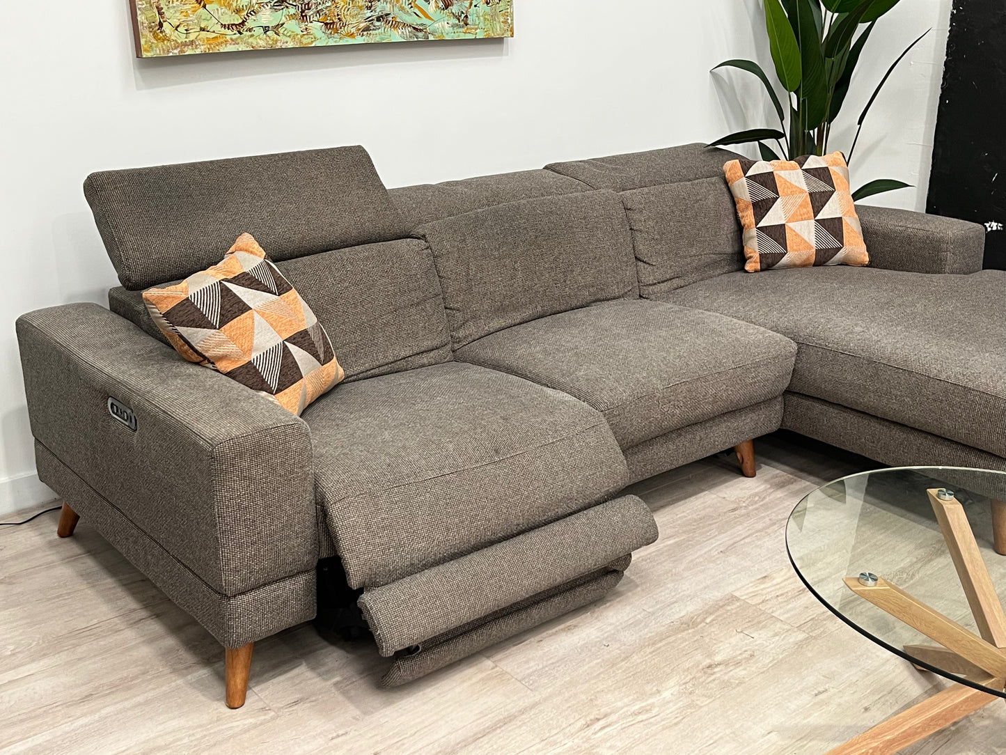 Plush 2.5 seat Electric Recliner with Chaise