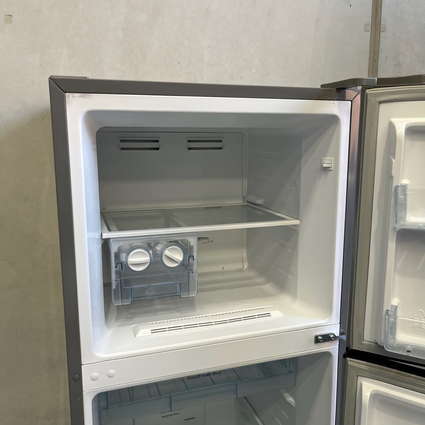 Hisense 350L Fridge