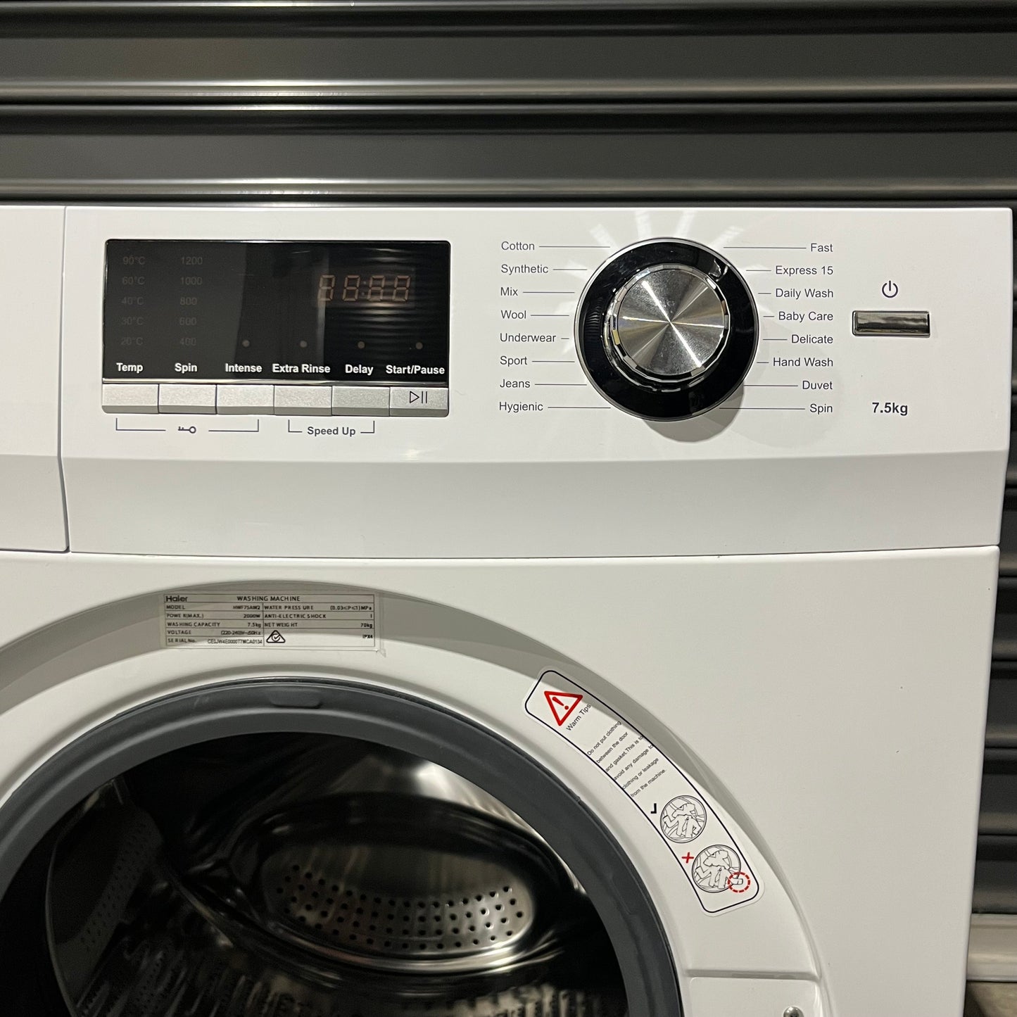 Haier 7.5Kg Washing Machine [HWF75AW2]