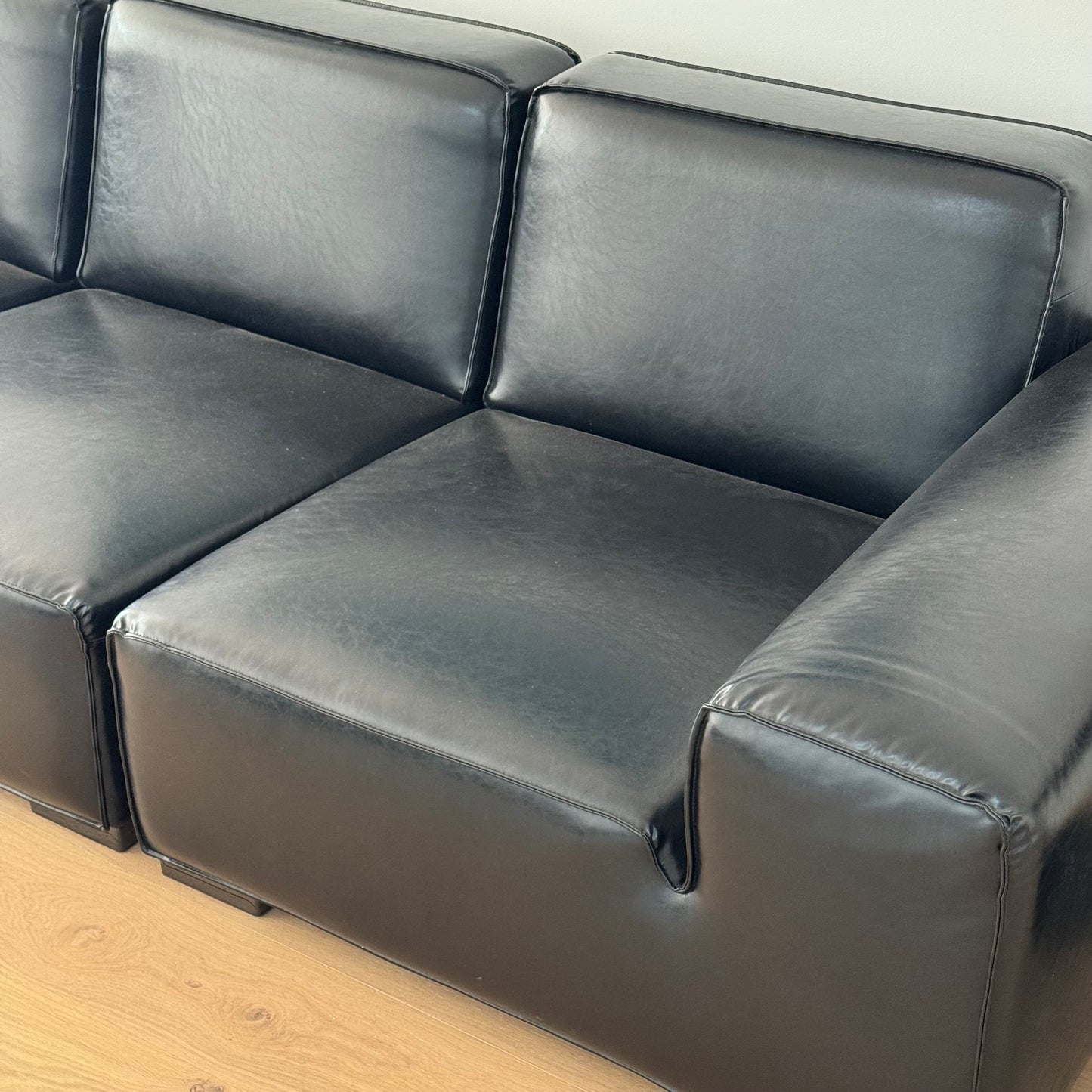 Black Bull Leather 3.5 Seater Sofa