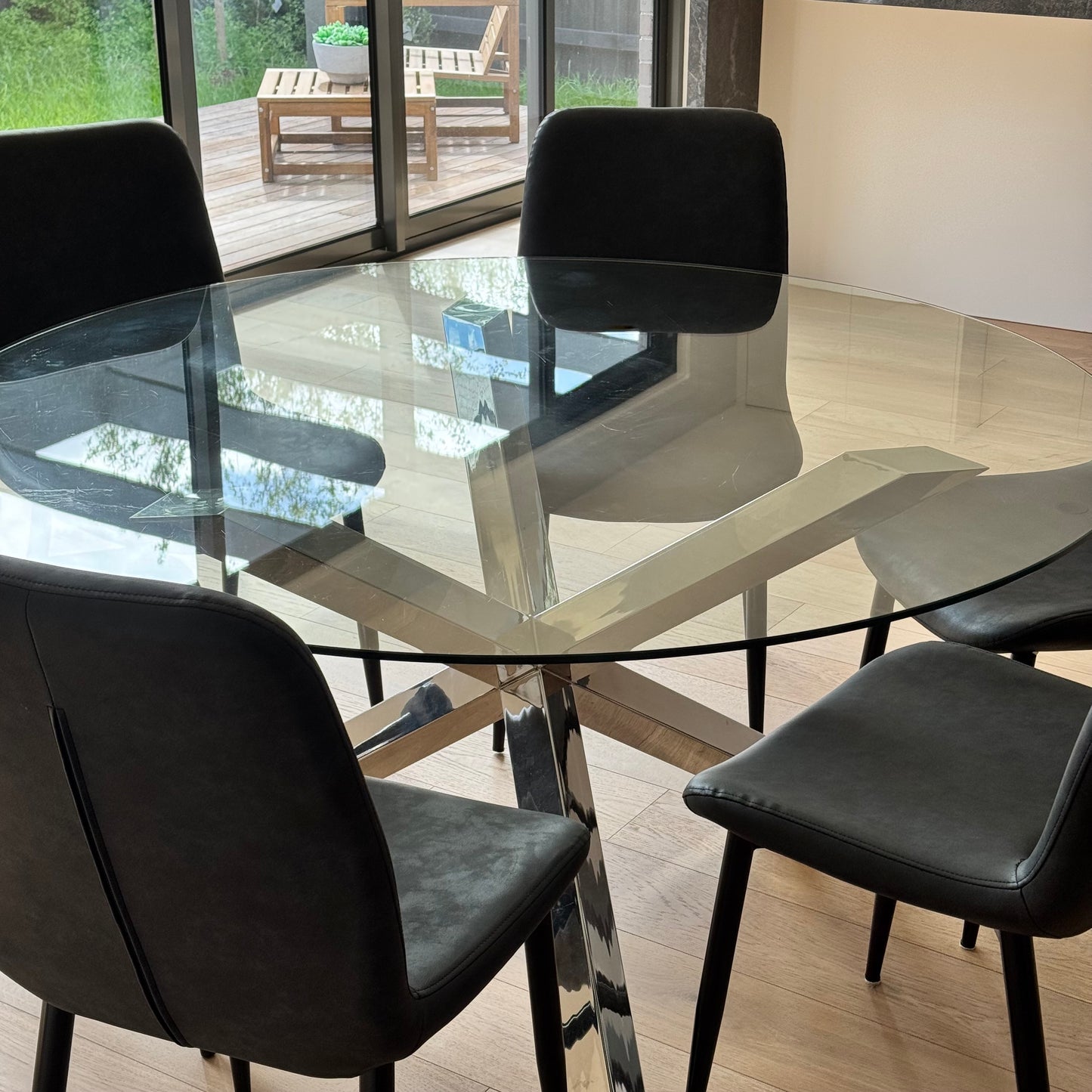 NIck Scali Glass Dining Table with 6 Freedom Leather Chairs