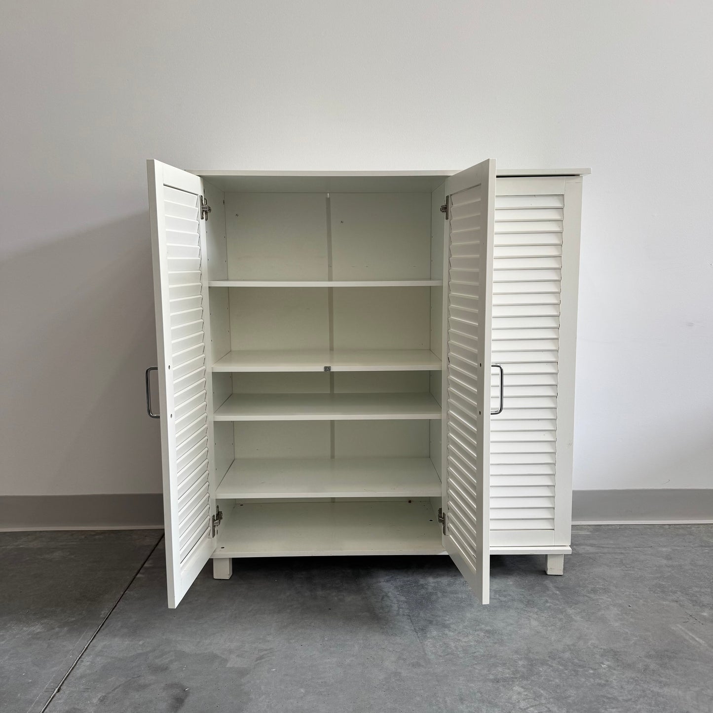 White Cabinet