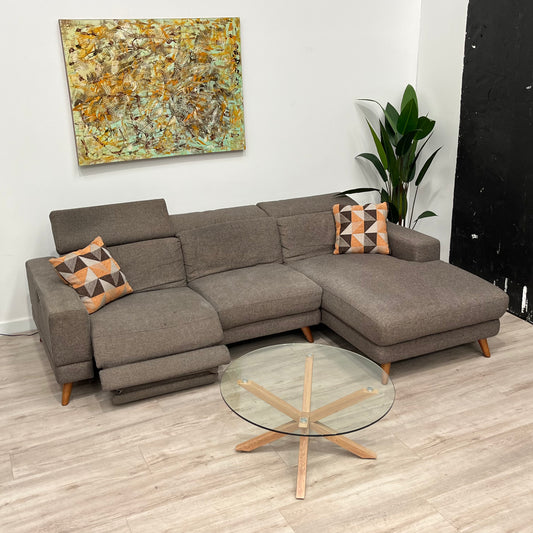 Plush 2.5 seat Electric Recliner with Chaise