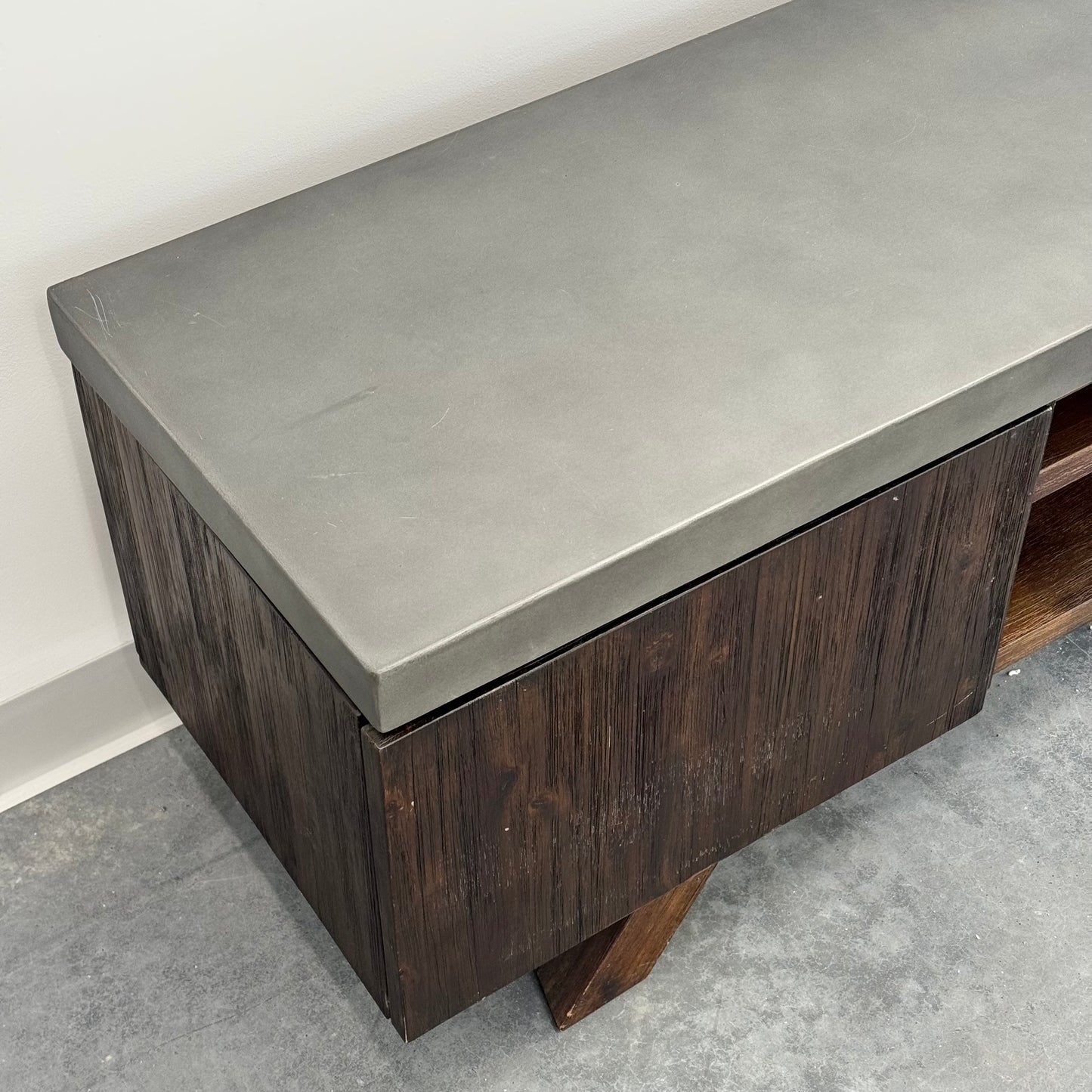 NIck Scali Cocorete TV Unit