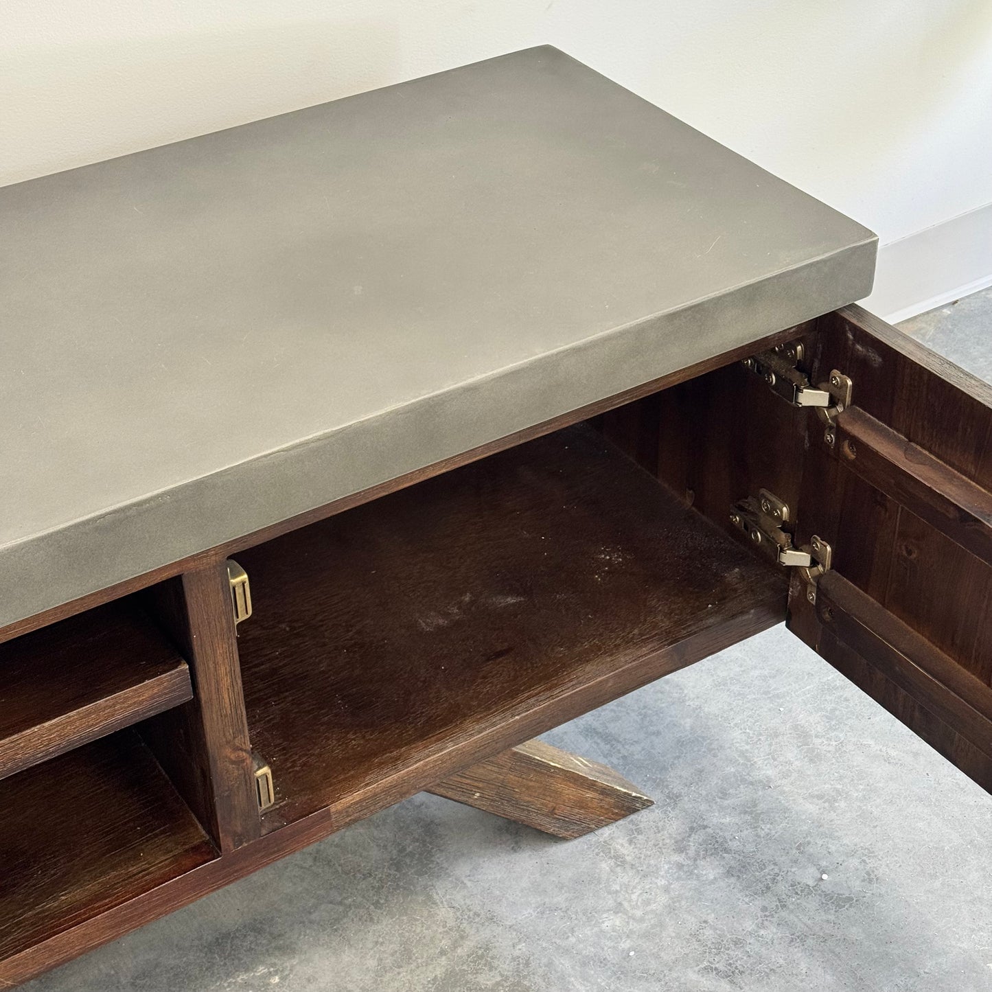 NIck Scali Cocorete TV Unit