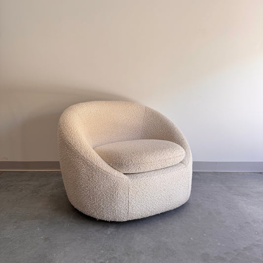 FocusOn Boucle Swivel Armchair